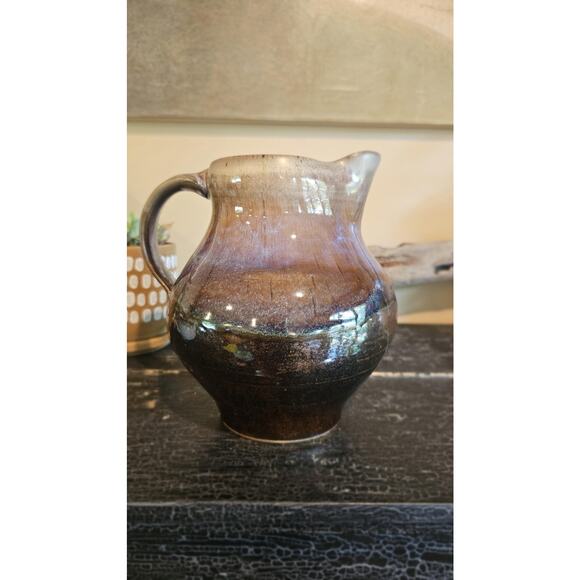 Stunning Hand Made Ceramic Pottery Drink Pitcher with 48oz Capacity - Picture 2 of 8